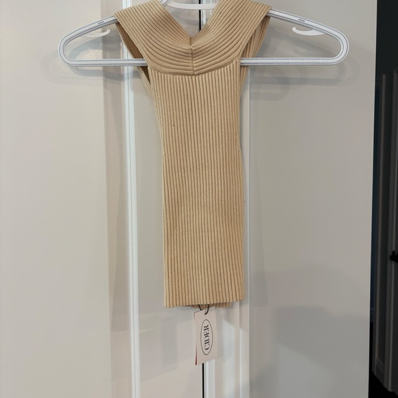 Cider Criss Cross Cropped Tank - Picture 3 of 3